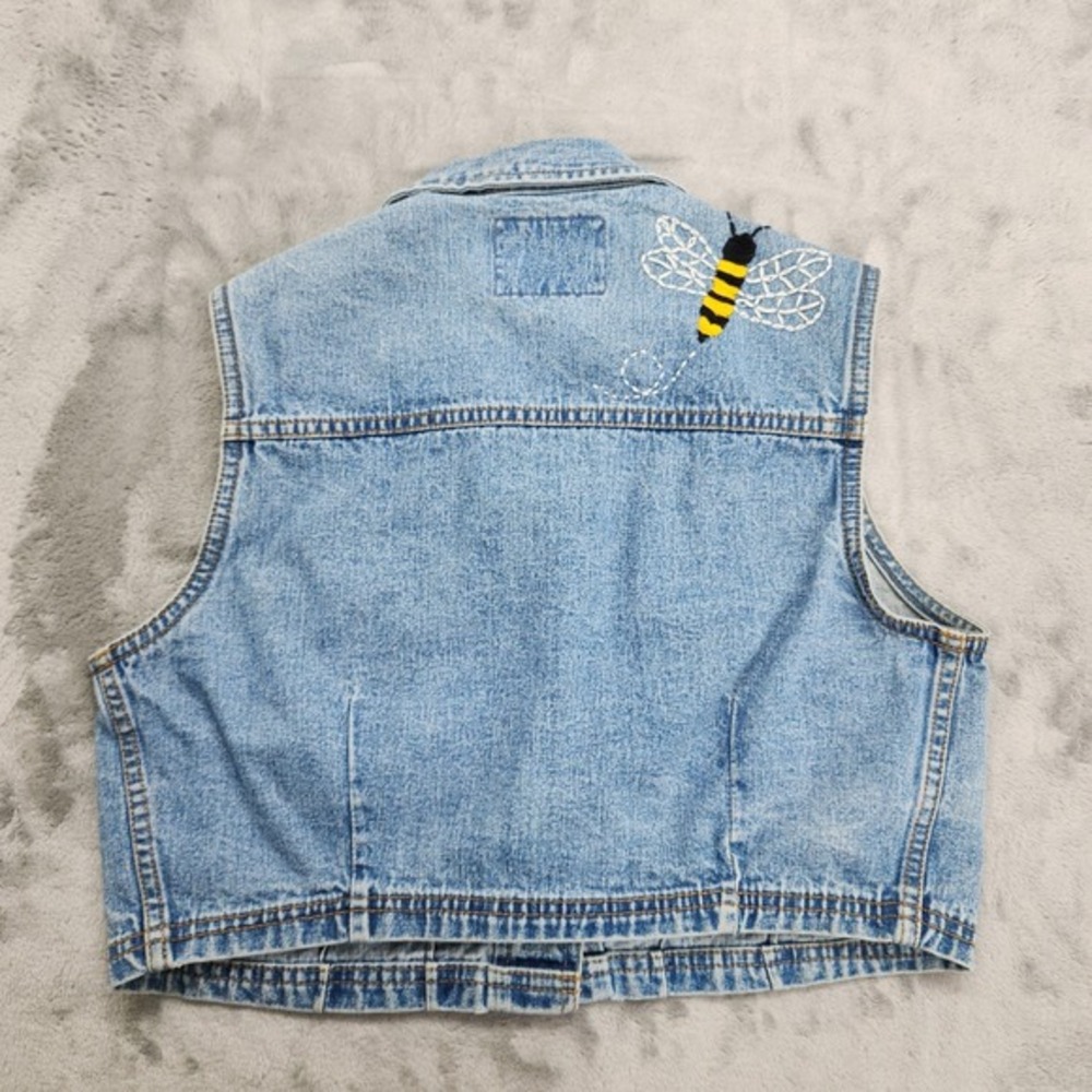 Vintage Levi's Vest Womens M Blue Silver Tab Embroidered BEE Denim Crop Casual